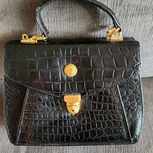 Golden duck patent leather purse